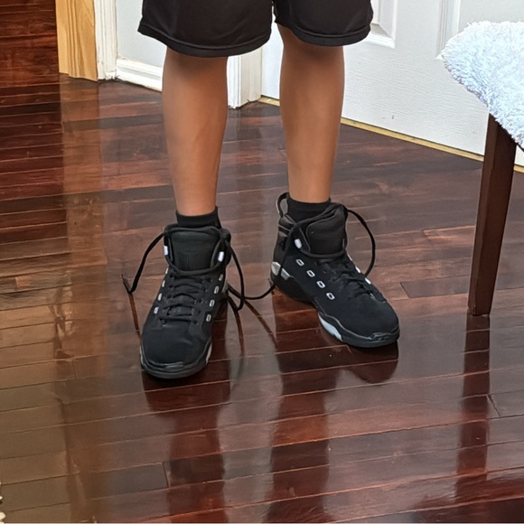 Gently used size 12 black Jordans - Picture 9 of 9